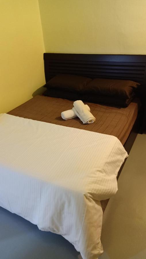Snoopy Homestay Two Bedroom Batu Pahat Exterior photo